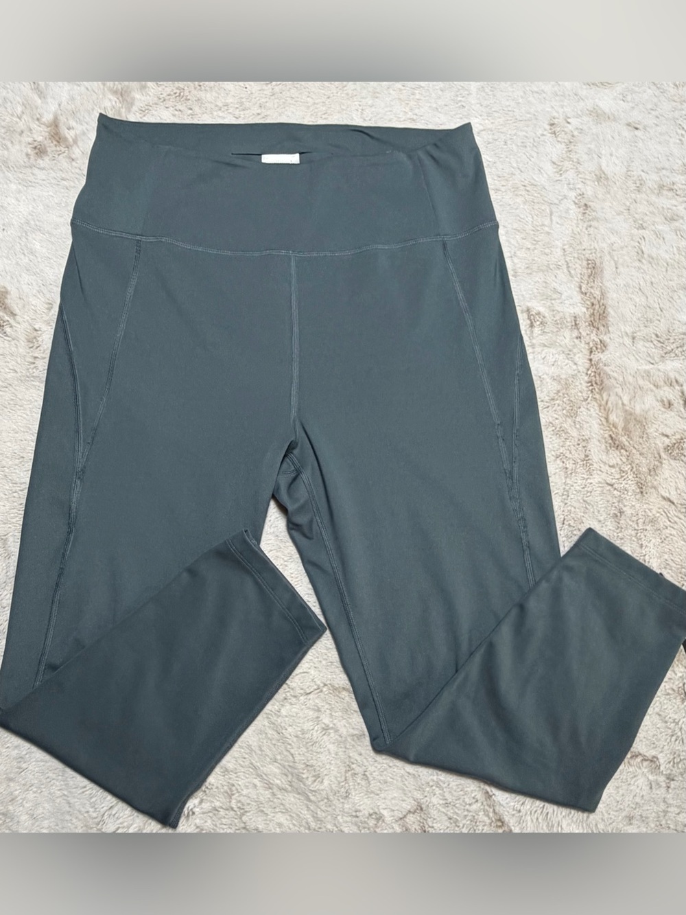 Girlfriend Collective Capri Length Performance Leggings in Dusty Teal XXL
